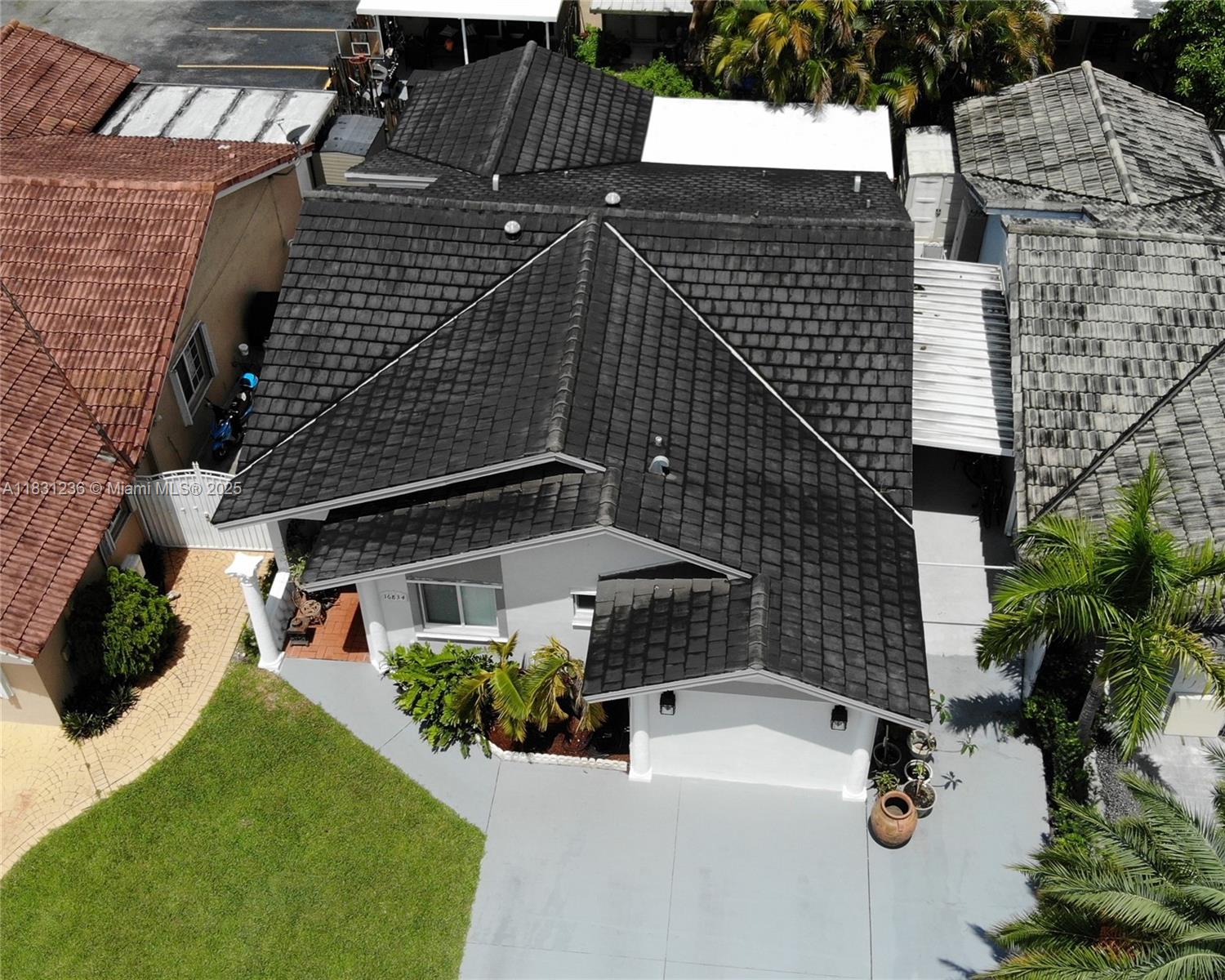 16834 NW 70th Ave, Hialeah, Florida image 3
