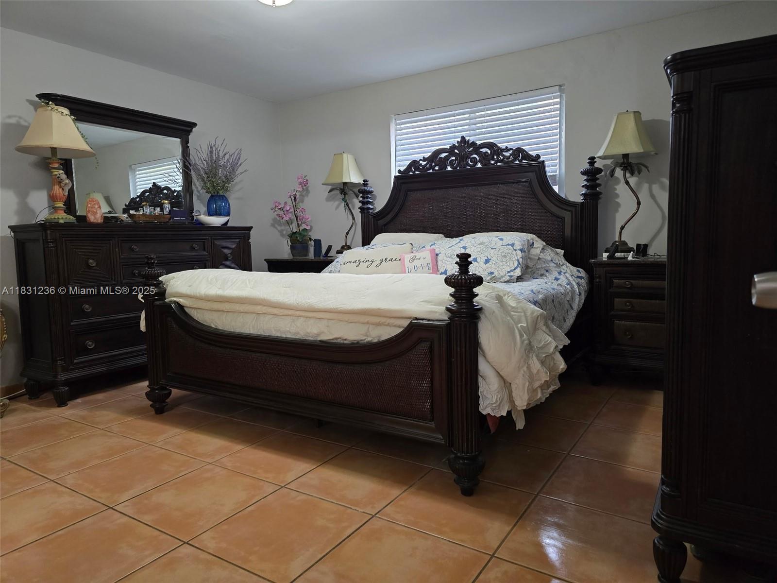 16834 NW 70th Ave, Hialeah, Florida image 9