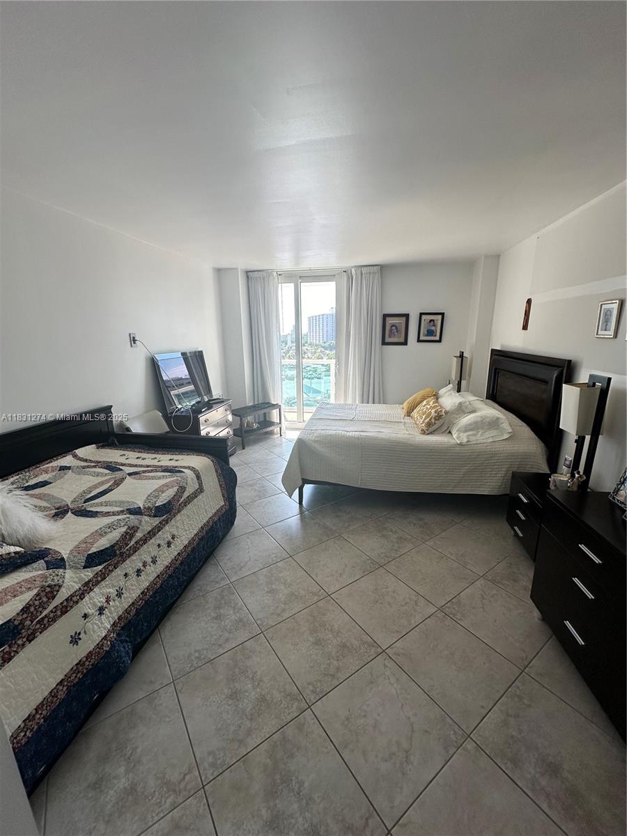 Residential, Sunny Isles Beach, Florida image 13