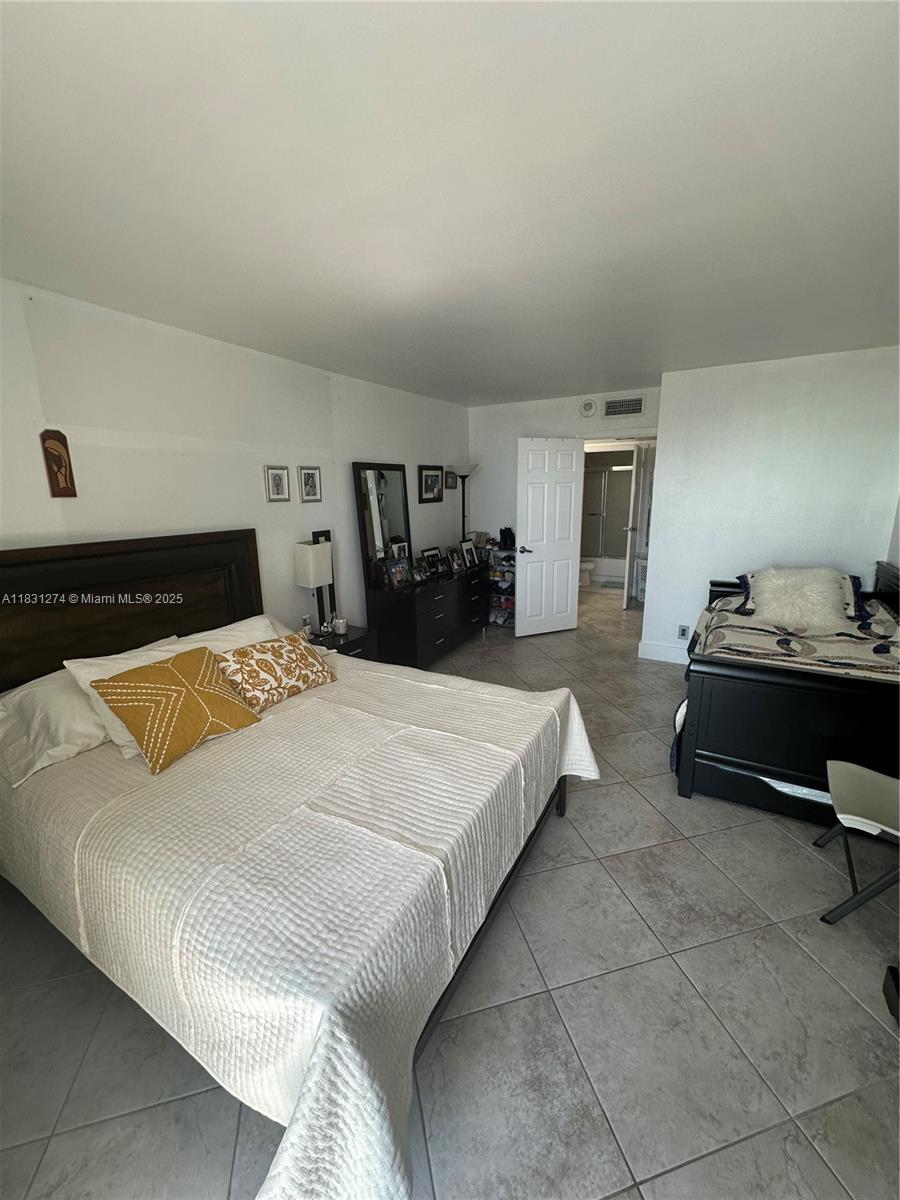 Residential, Sunny Isles Beach, Florida image 14