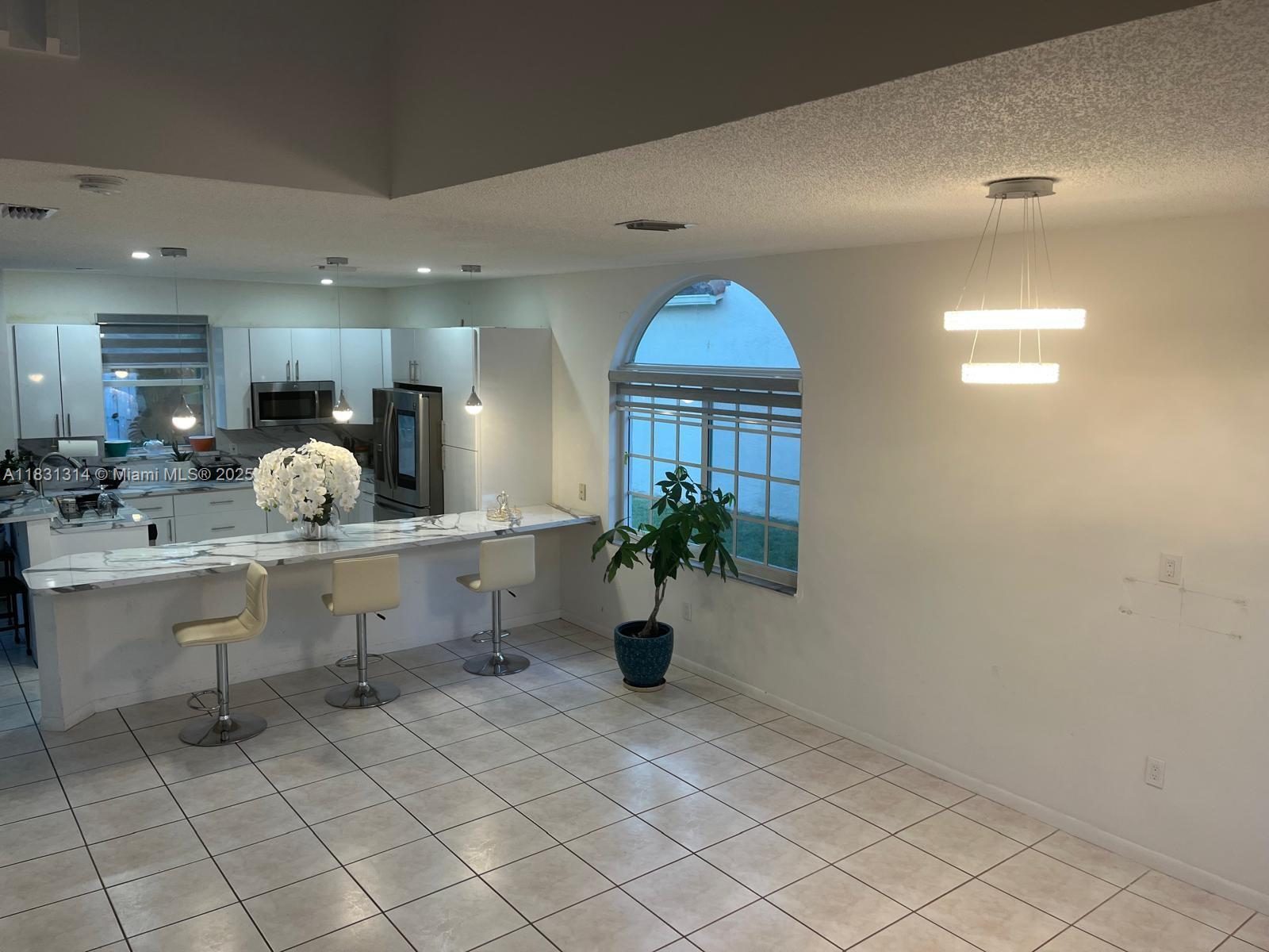 15271 NW 6th Ct, Pembroke Pines, Florida image 1