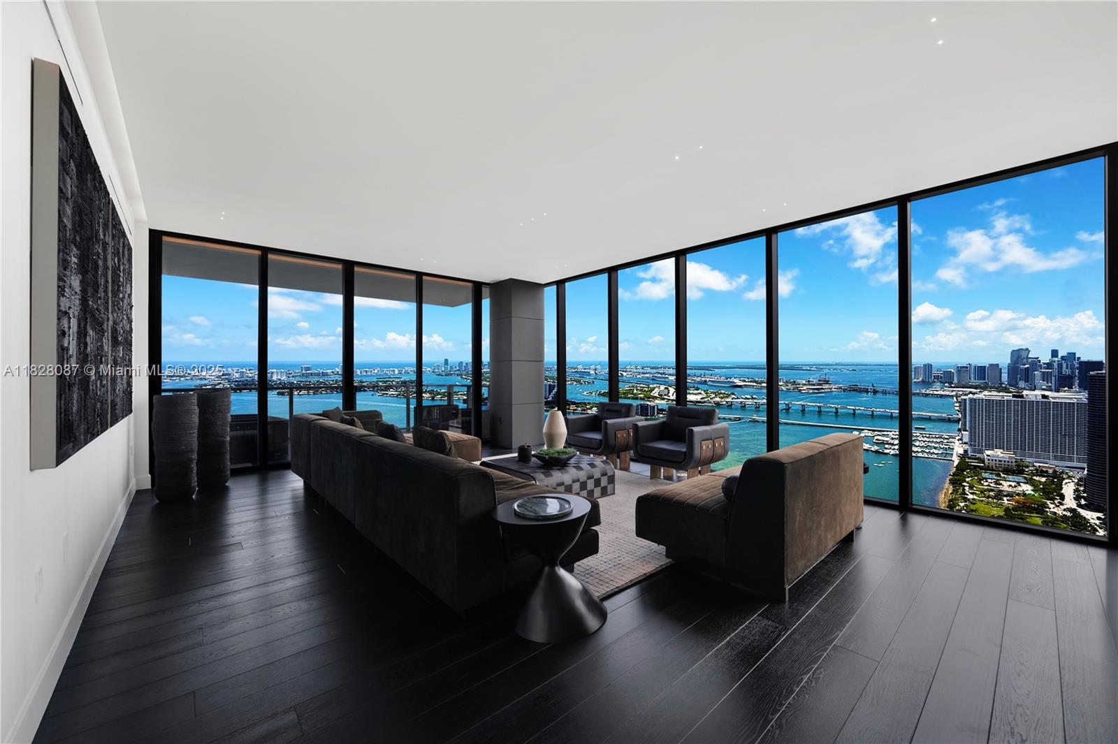 Condo for Sale in Miami, FL