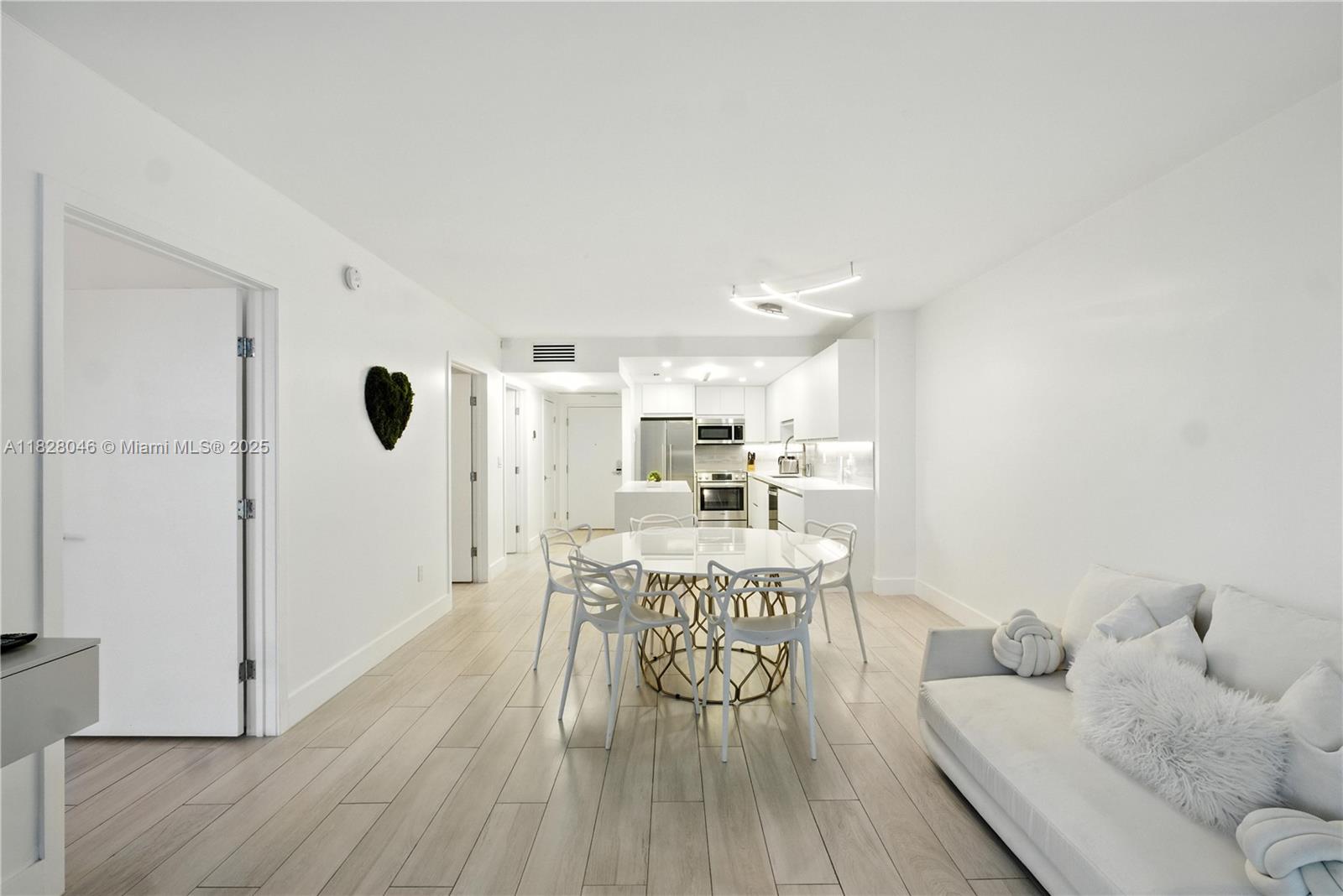 2301 Collins Ave #318, Miami Beach, Florida image 6