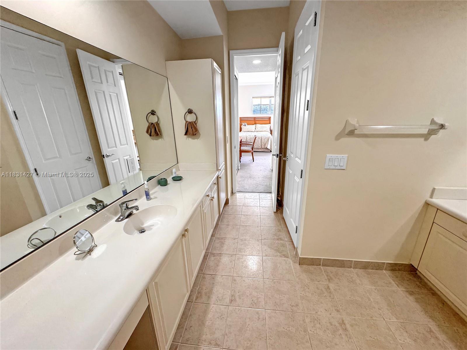 21033 NE 32nd Ave, Aventura, Florida image 19