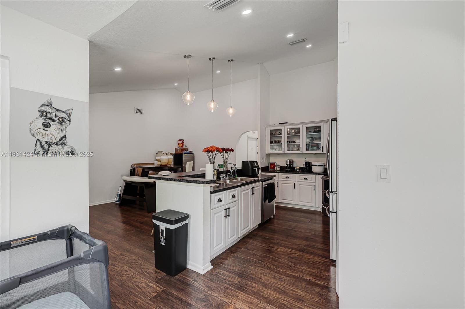 9561 Ashley Dr, Miramar, Florida image 10