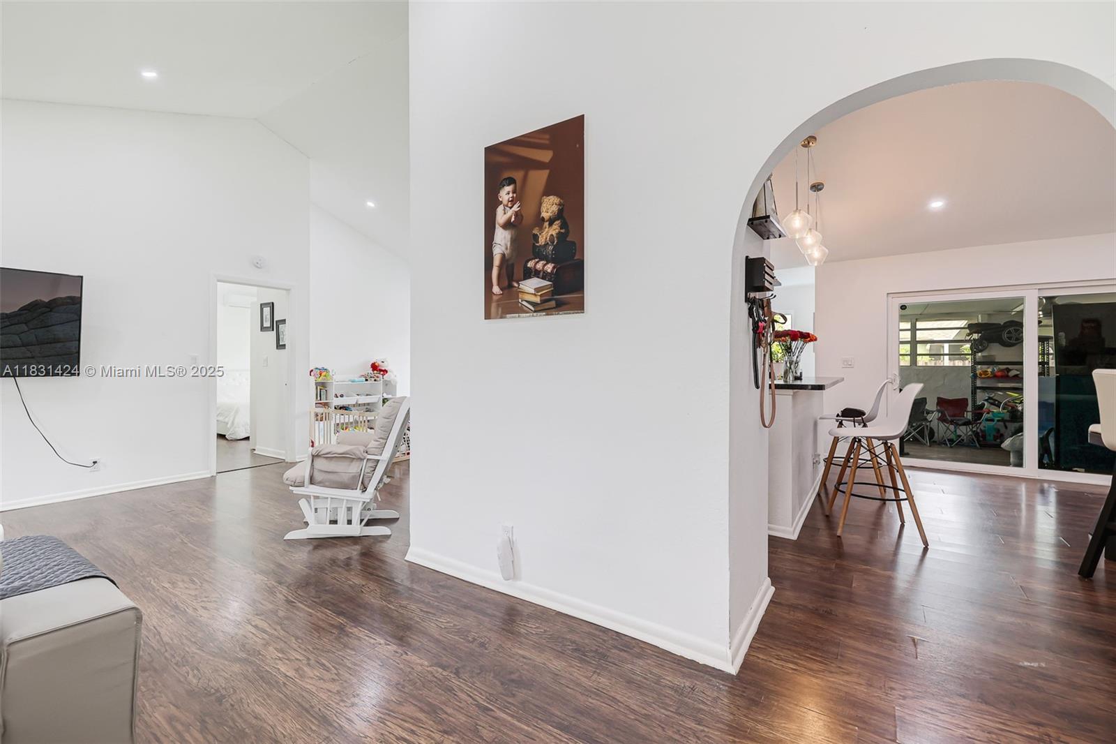 9561 Ashley Dr, Miramar, Florida image 12