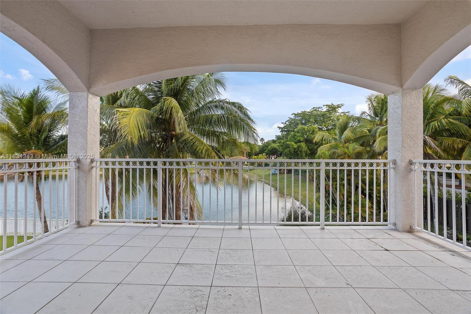 11388 NW 68th St, Doral, Florida image 21