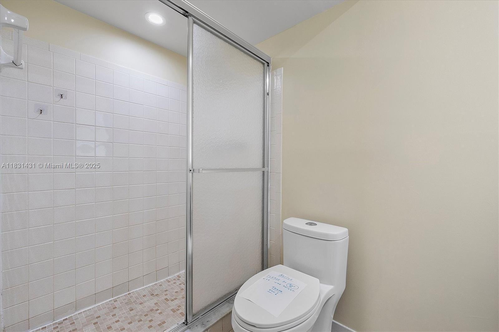 219 NE 14th Ave #101, Hallandale Beach, Florida image 11