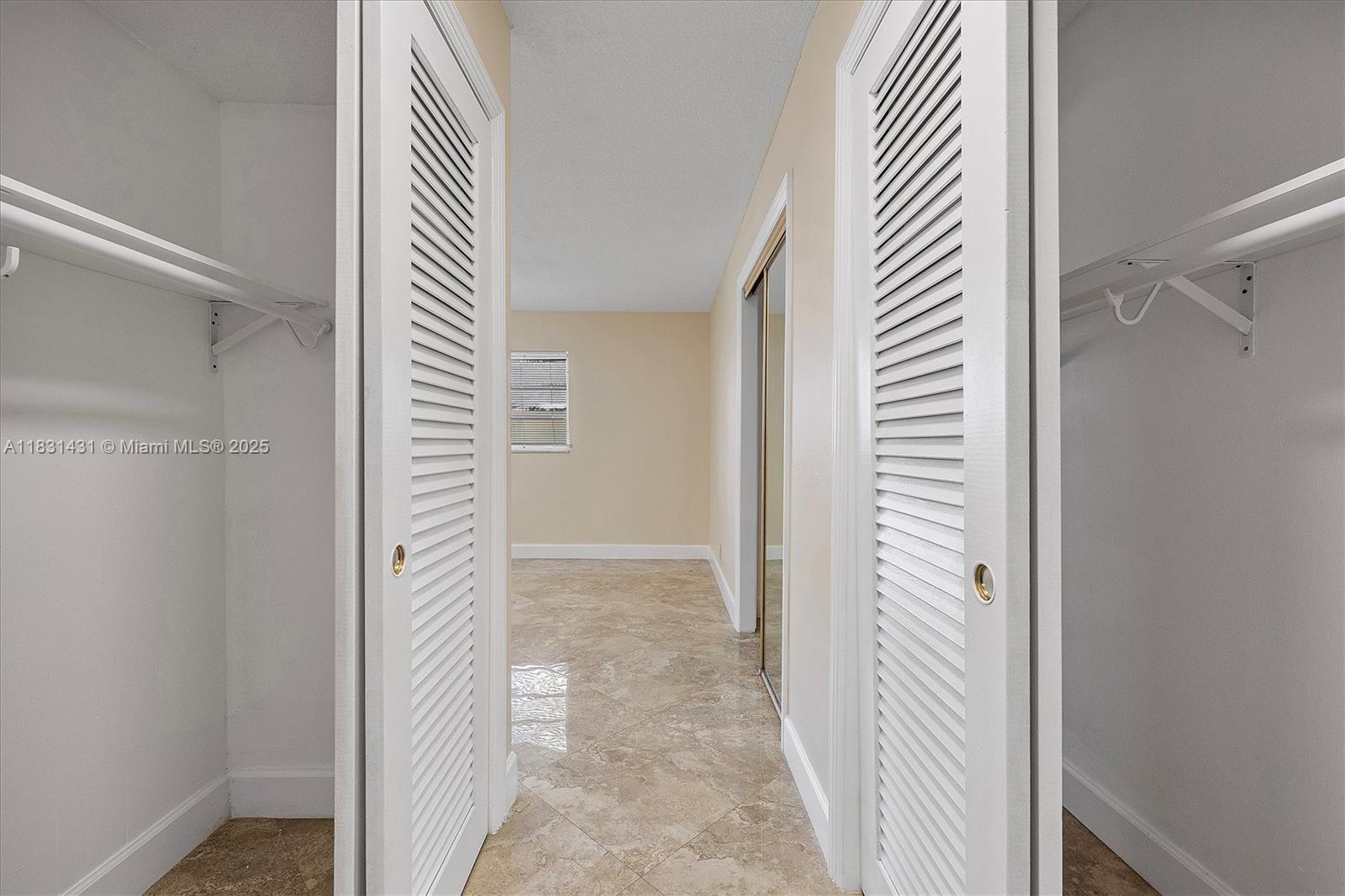 219 NE 14th Ave #101, Hallandale Beach, Florida image 13