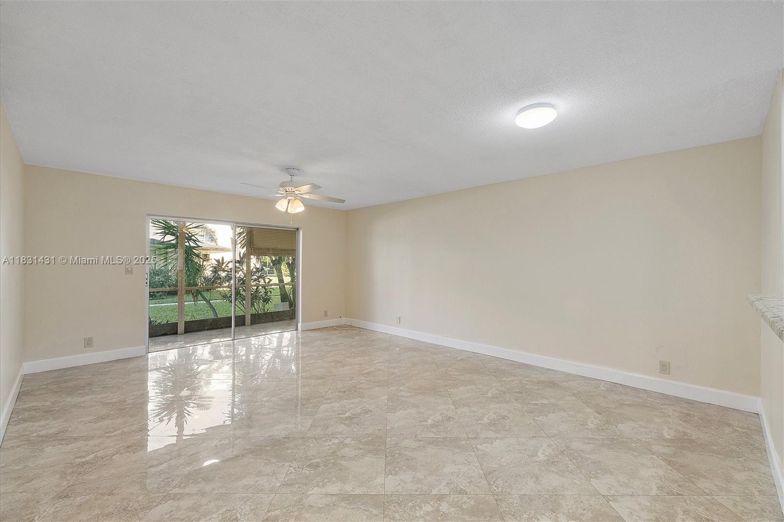 219 NE 14th Ave #101, Hallandale Beach, Florida image 22