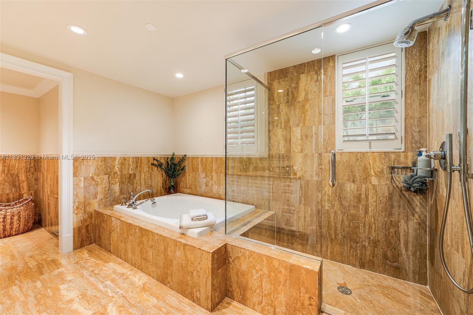 618 Valencia Ave #101, Coral Gables, Florida image 13
