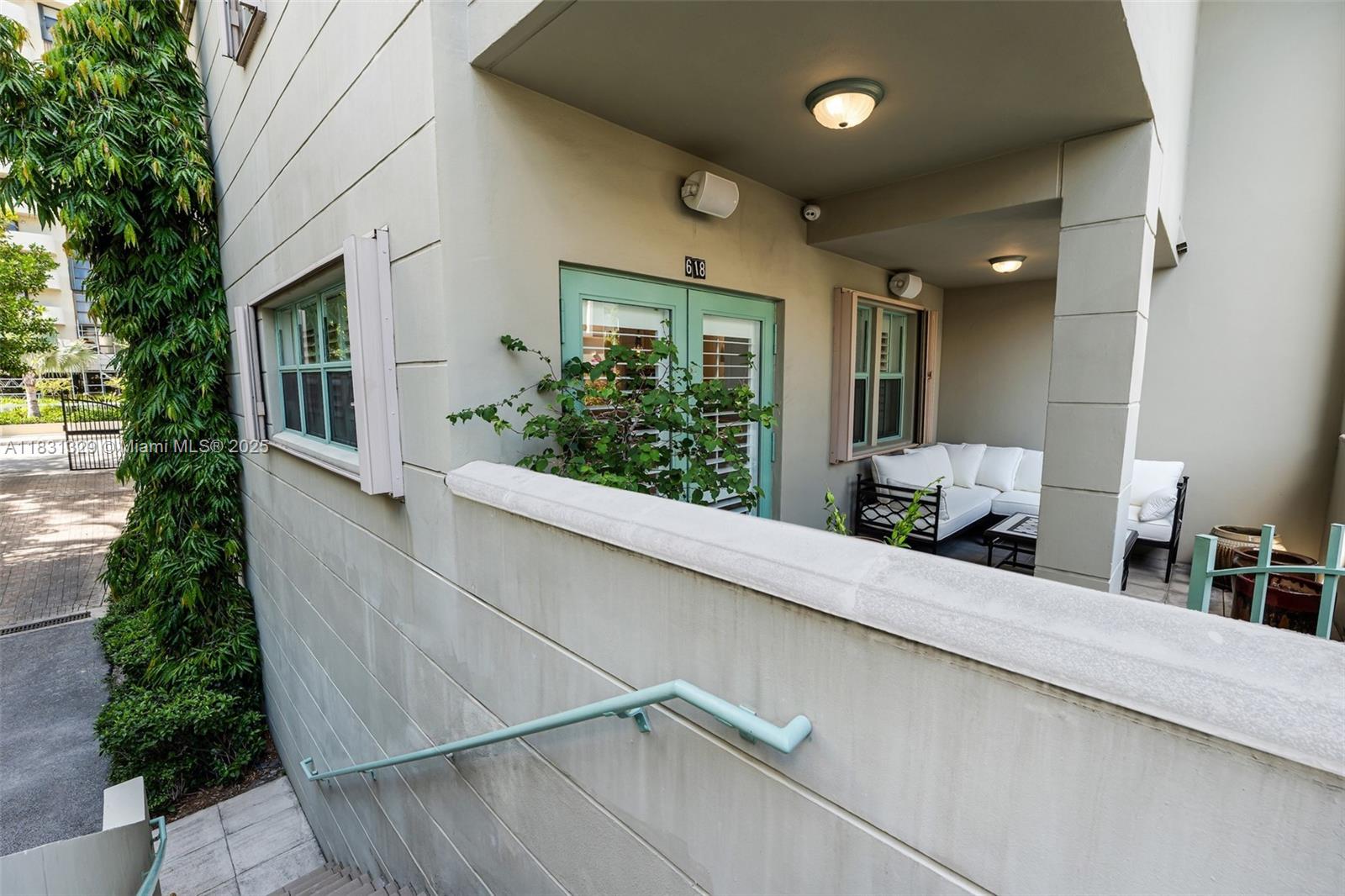 618 Valencia Ave #101, Coral Gables, Florida image 19