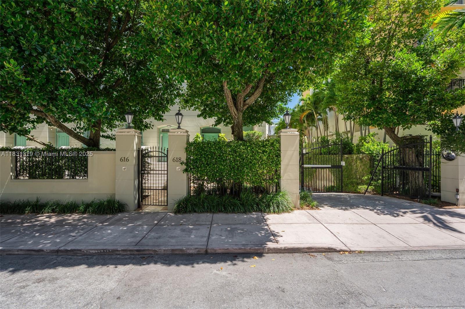 618 Valencia Ave #101, Coral Gables, Florida image 2