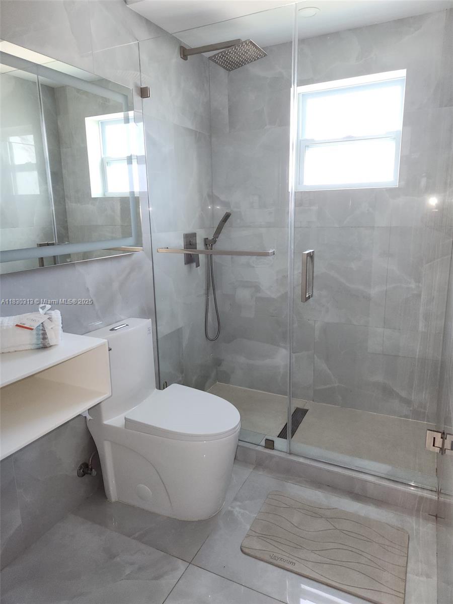1075 92nd St #405, Bay Harbor Islands, Florida image 14