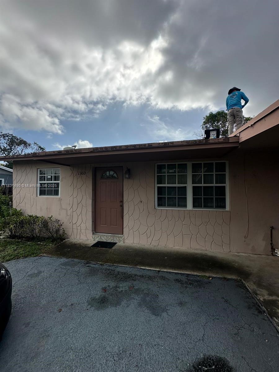 1360 SW 6th Ter, Deerfield Beach, Florida image 1