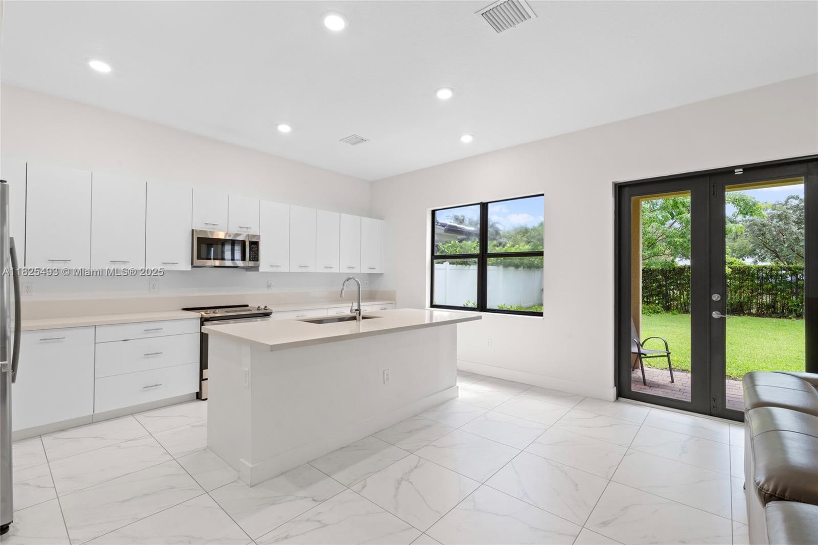 4349 SW 173rd Ave, Miramar, Florida image 10