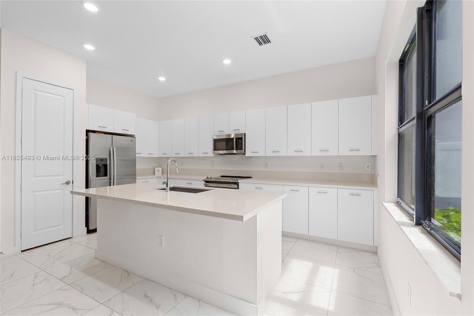 4349 SW 173rd Ave, Miramar, Florida image 12