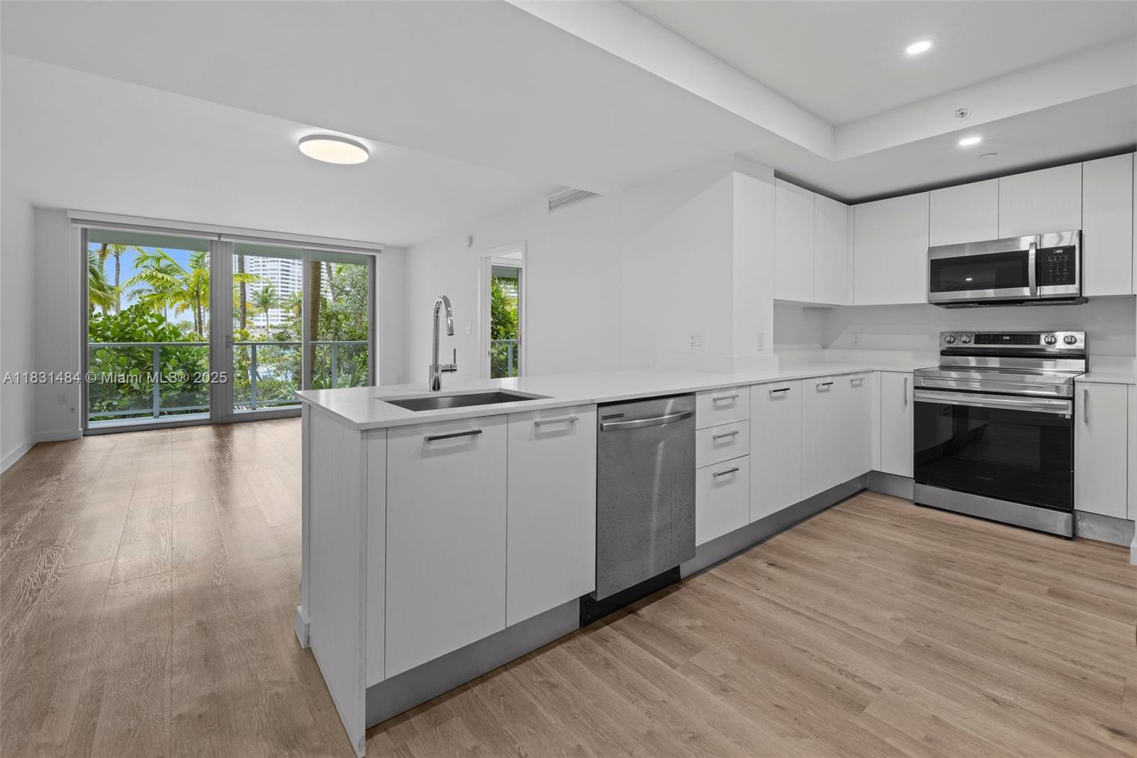 Property photo # 6