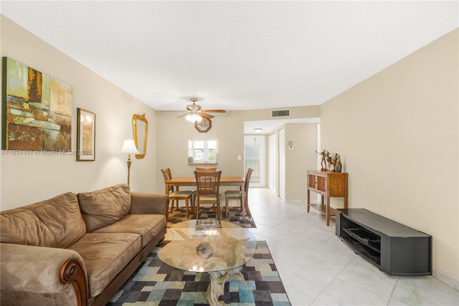 35 Pleasant Hill Ln, Tamarac, Florida image 12