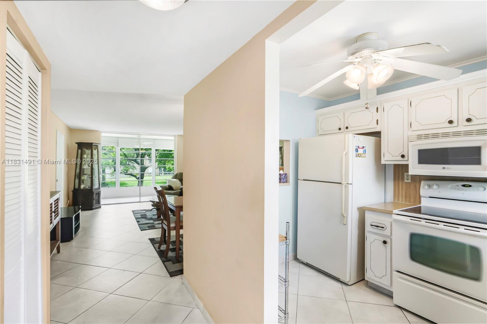 35 Pleasant Hill Ln, Tamarac, Florida image 21