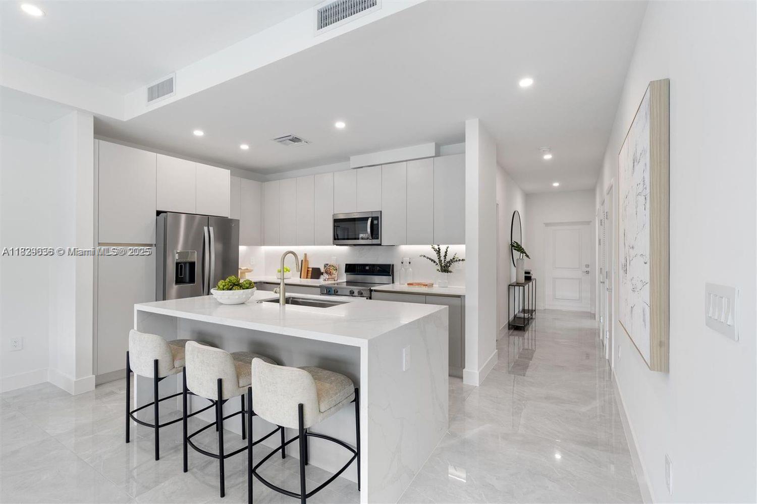 1571 NW 94th Way #11, Coral Springs, Florida image 1