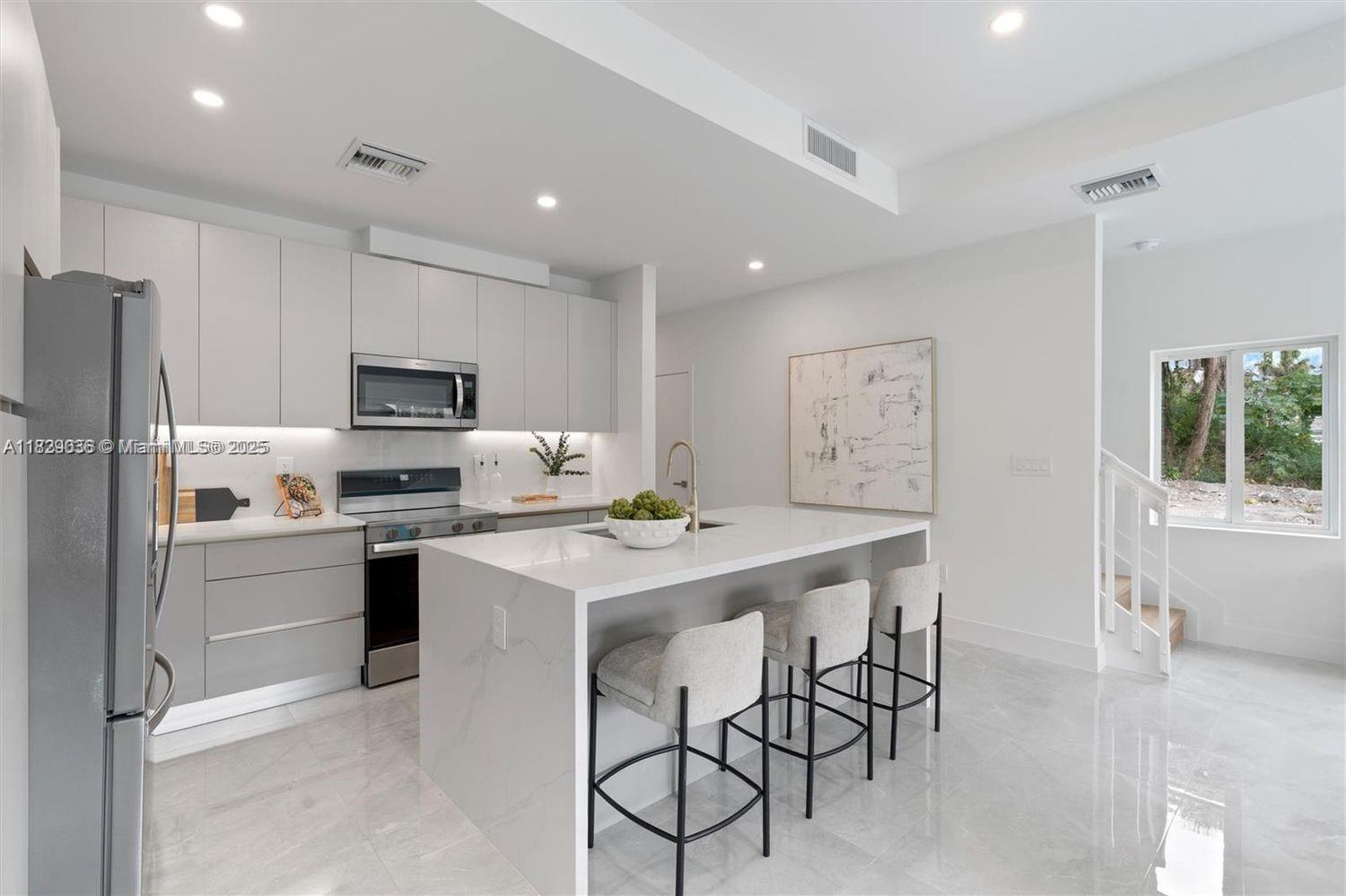 1571 NW 94th Way #11, Coral Springs, Florida image 2