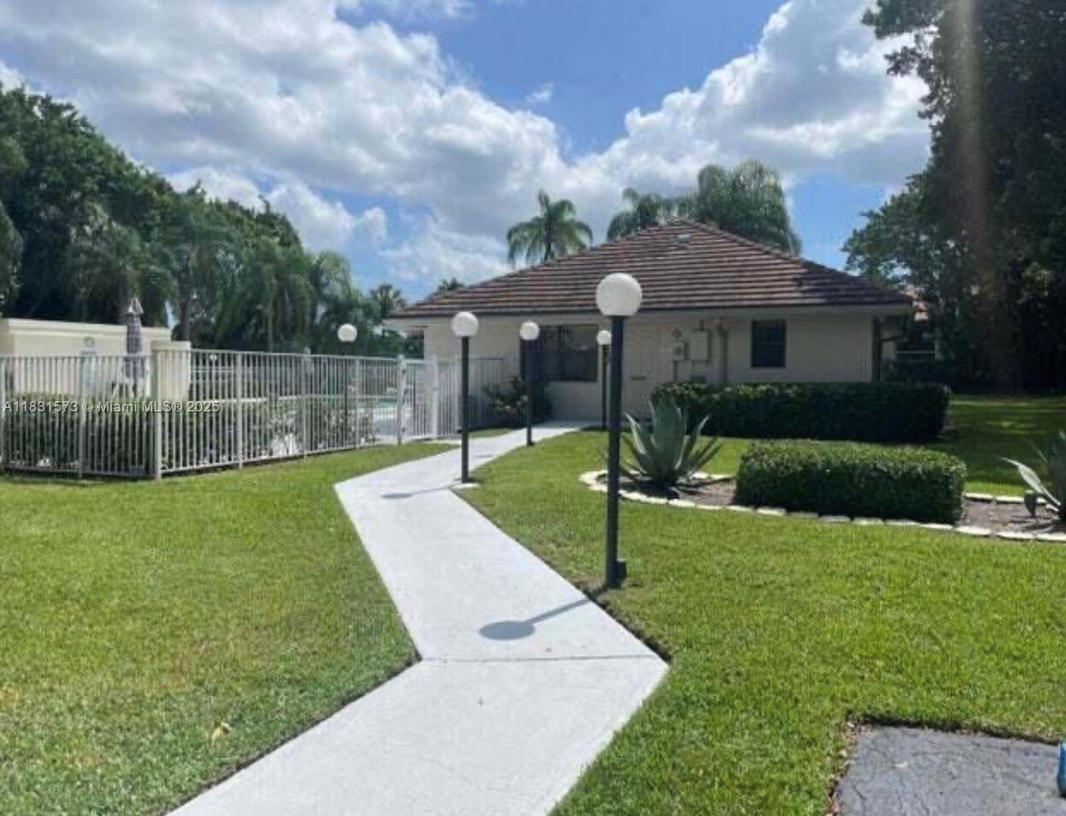 6314 W Longboat Ln W #104, Boca Raton, Florida image 21