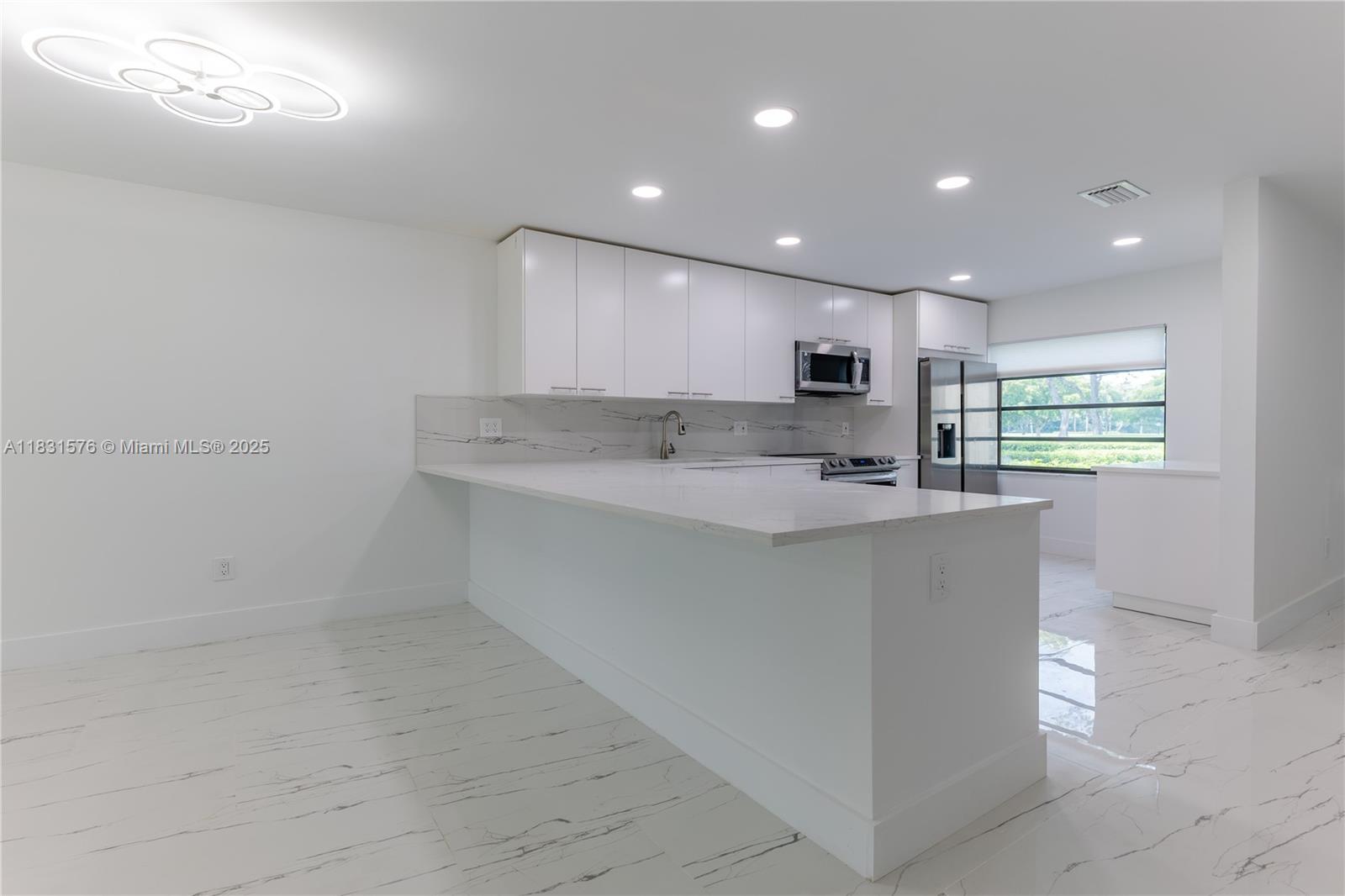8435 Casa Del Lago #C, Boca Raton, Florida image 2