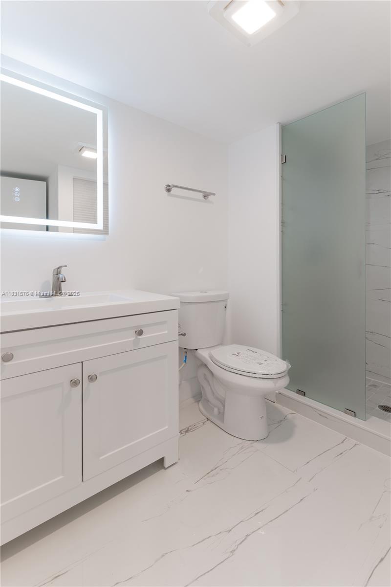 8435 Casa Del Lago #C, Boca Raton, Florida image 27