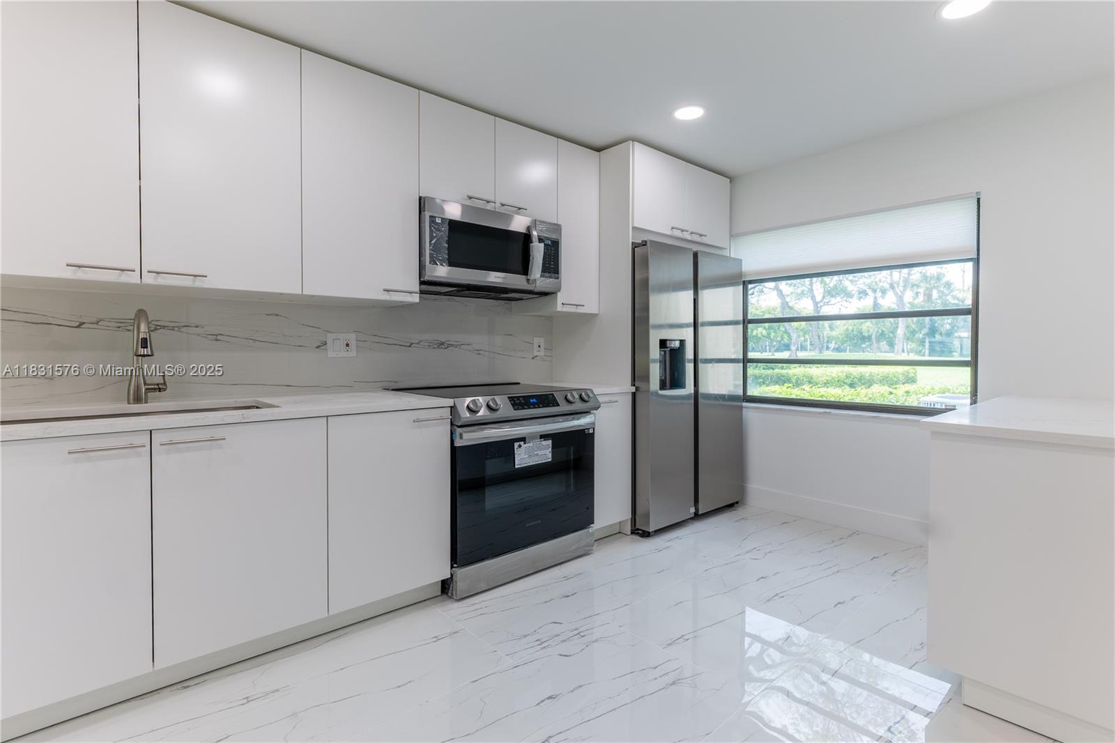 8435 Casa Del Lago #C, Boca Raton, Florida image 3