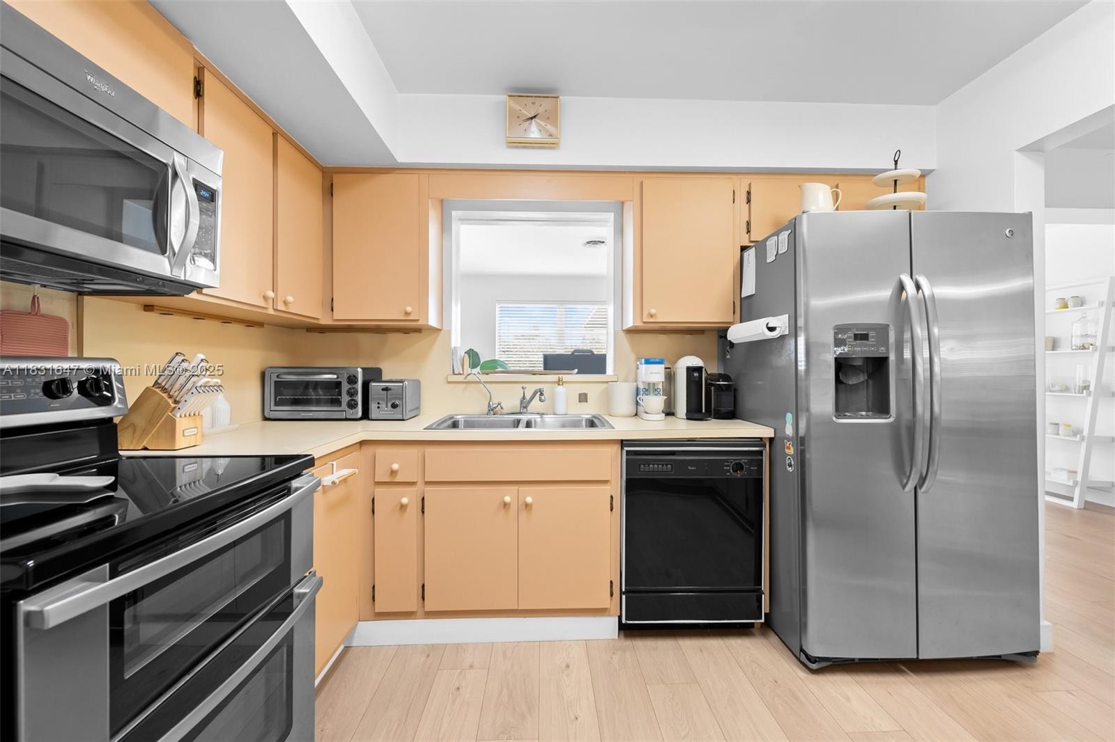 2015 N 37th Ave, Hollywood, Florida image 9