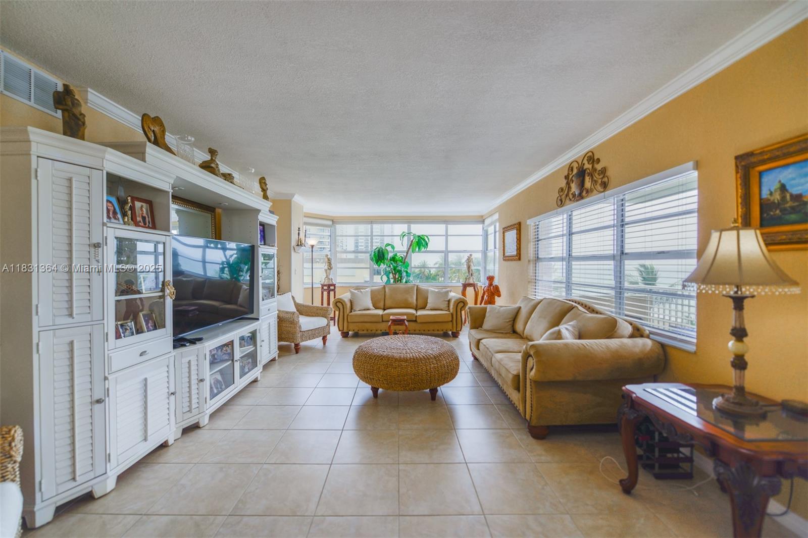 1950 S Ocean Dr #3P, Hallandale Beach, Florida image 3