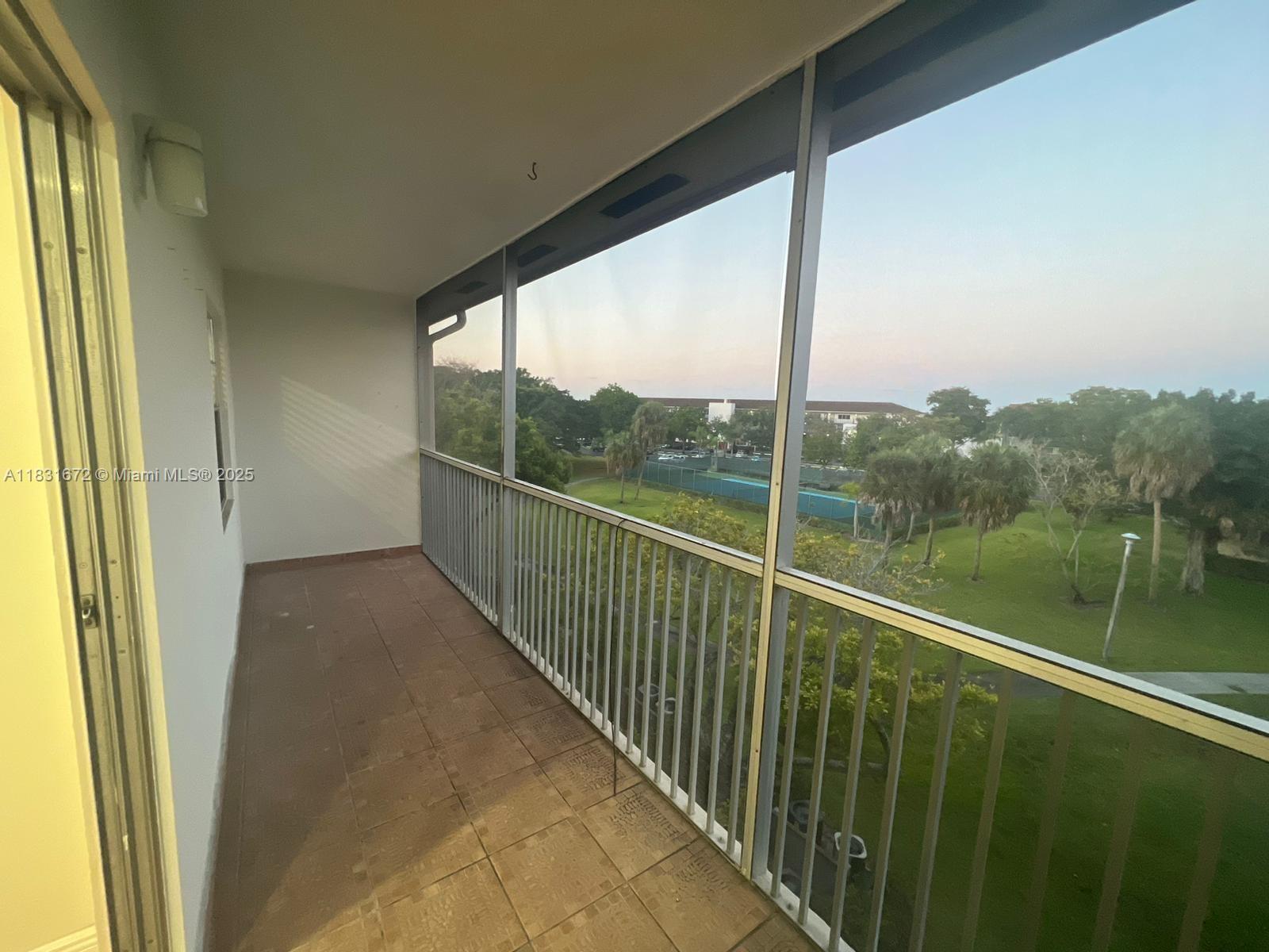 1551 SW 135th Ter #405G, Pembroke Pines, Florida image 7
