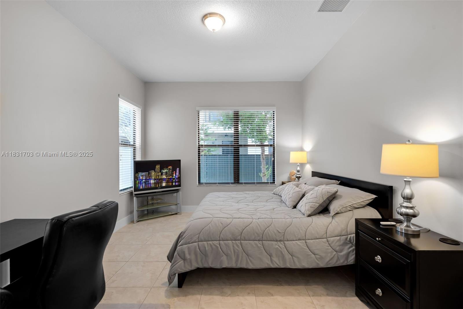 3274 W 96th Pl, Hialeah, Florida image 21