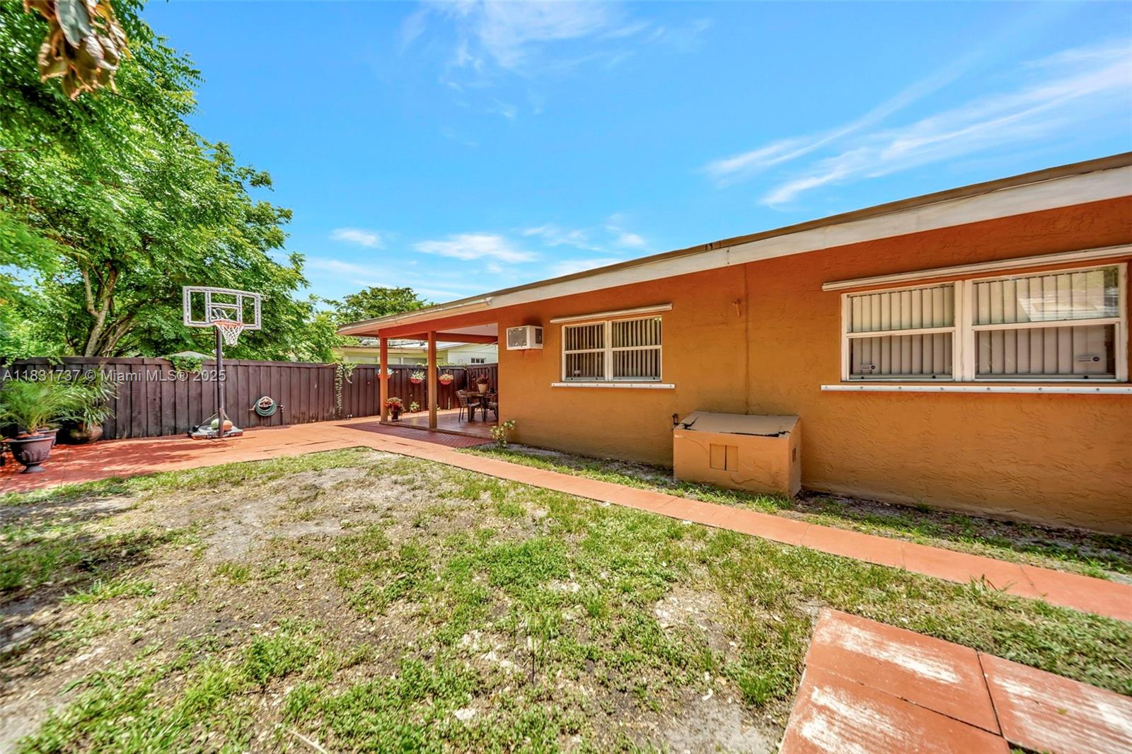 2201 N 57th Ter, Hollywood, Florida image 17