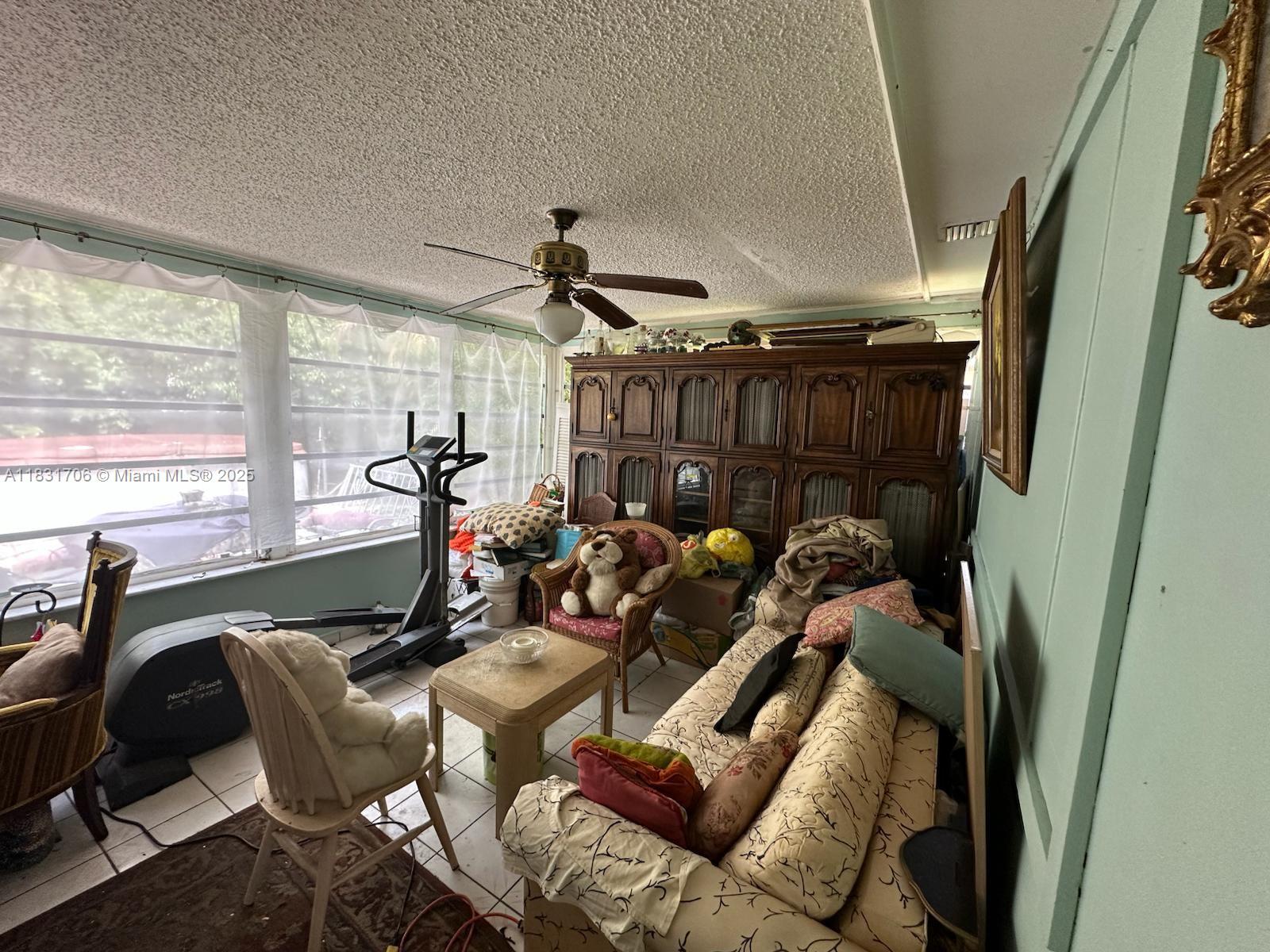 2400 N 57th Way, Hollywood, Florida image 19
