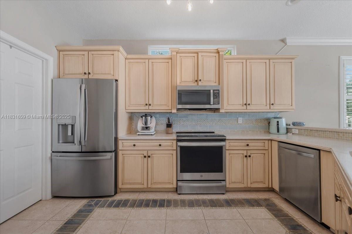 5235 SW 171st Ave, Miramar, Florida image 25