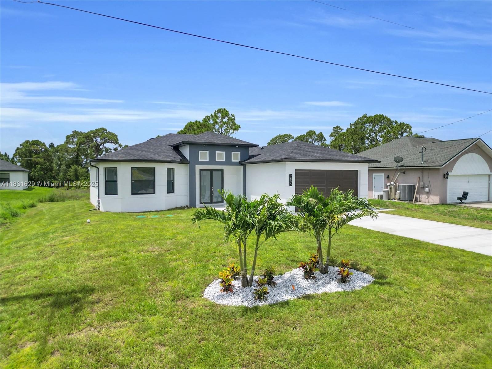 2505 40th, Lehigh Acres, Florida image 2