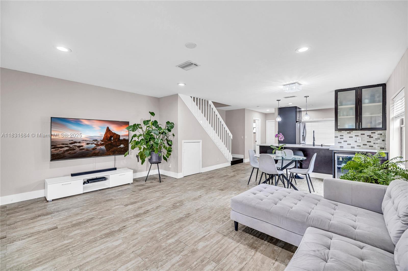 10527 NW 6th St, Pembroke Pines, Florida image 16