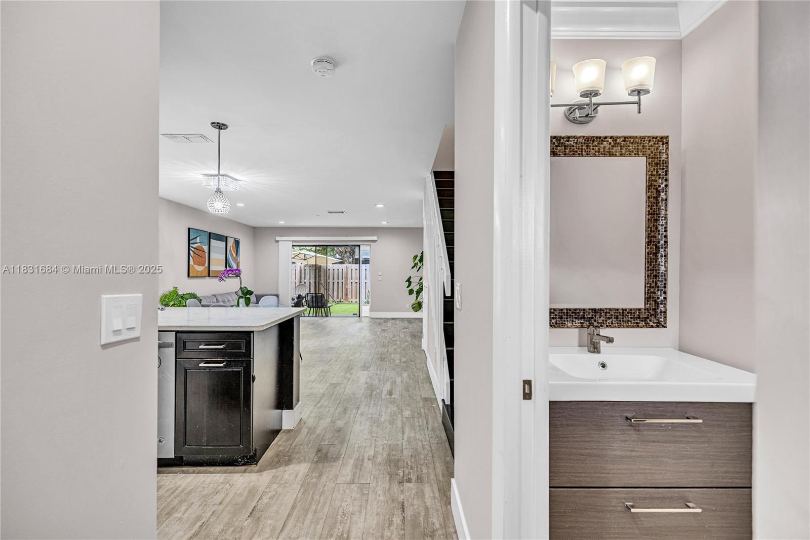 10527 NW 6th St, Pembroke Pines, Florida image 22