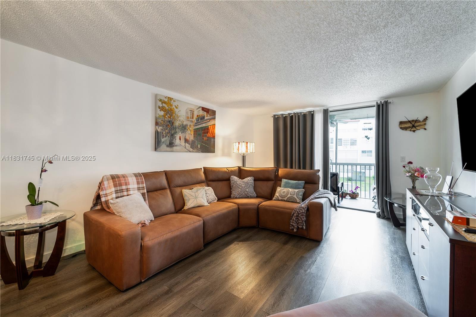 2800 Somerset Dr #215J, Lauderdale Lakes, Florida image 3