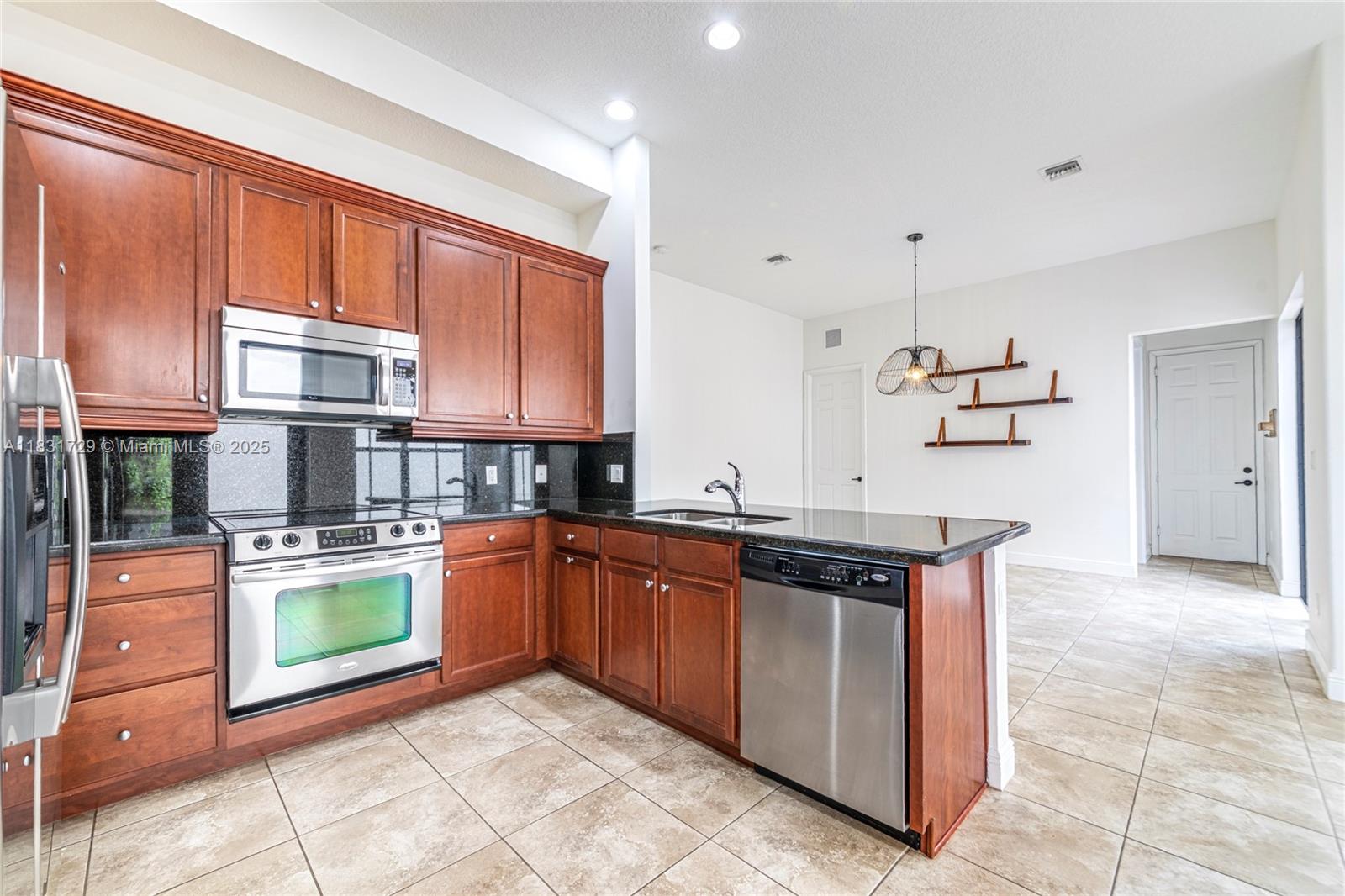 Property photo # 8