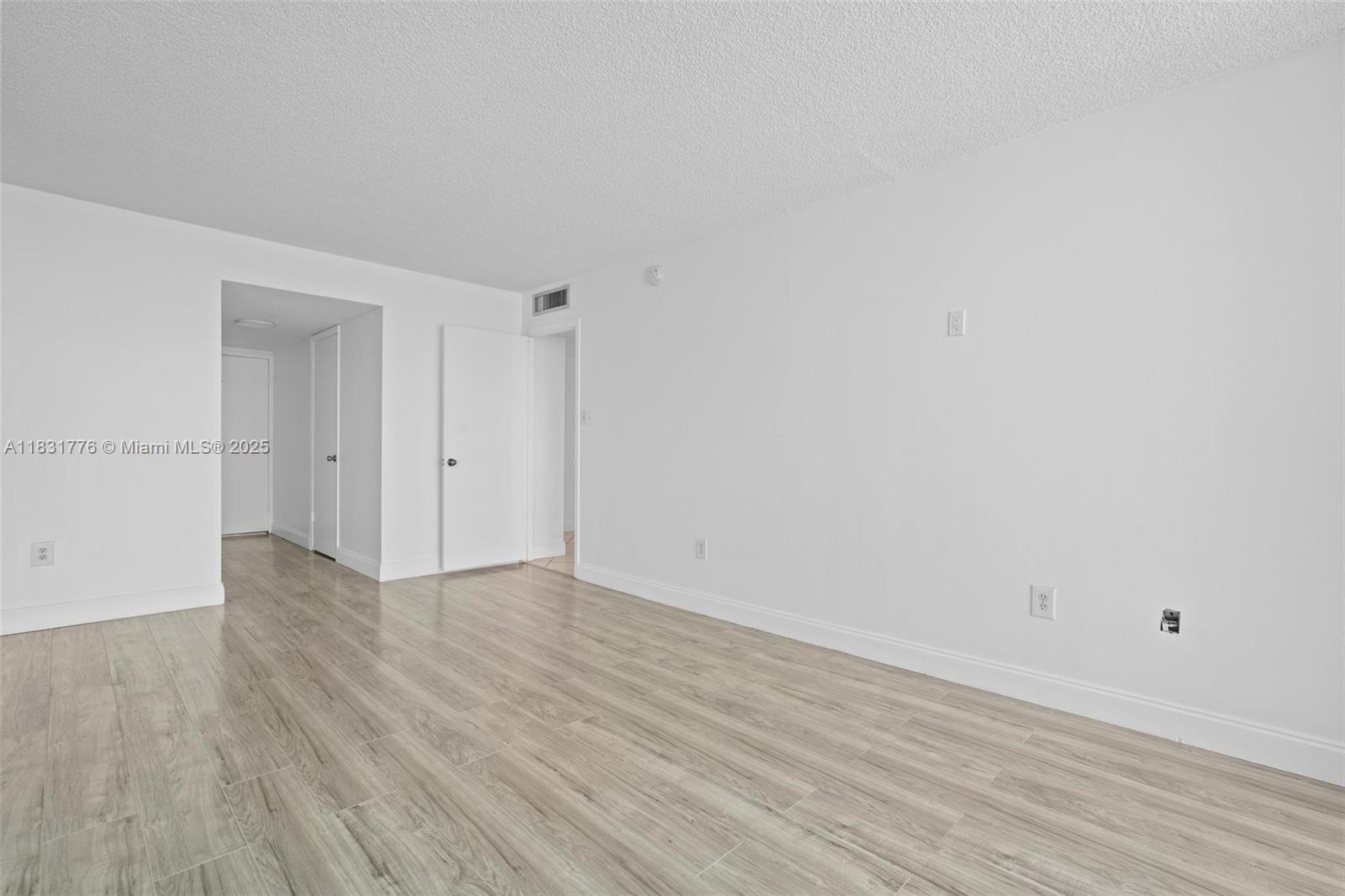 18081 Biscayne Blvd #1205, Aventura, Florida image 25
