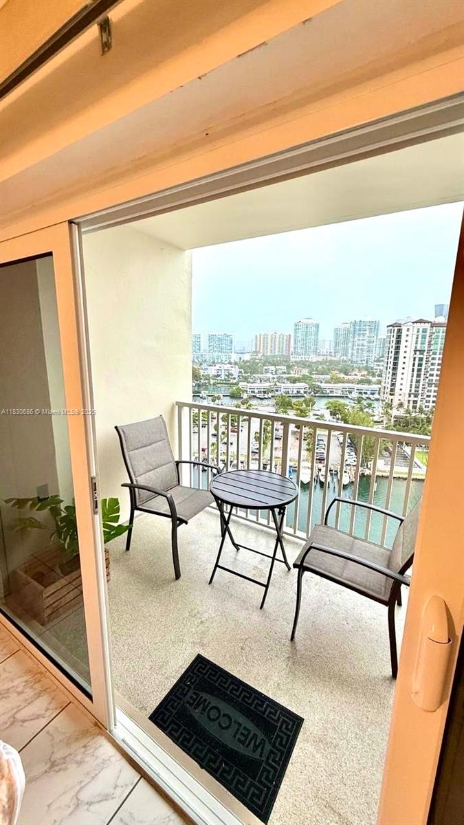 300 Bayview Dr #1603, Sunny Isles Beach, Florida image 10