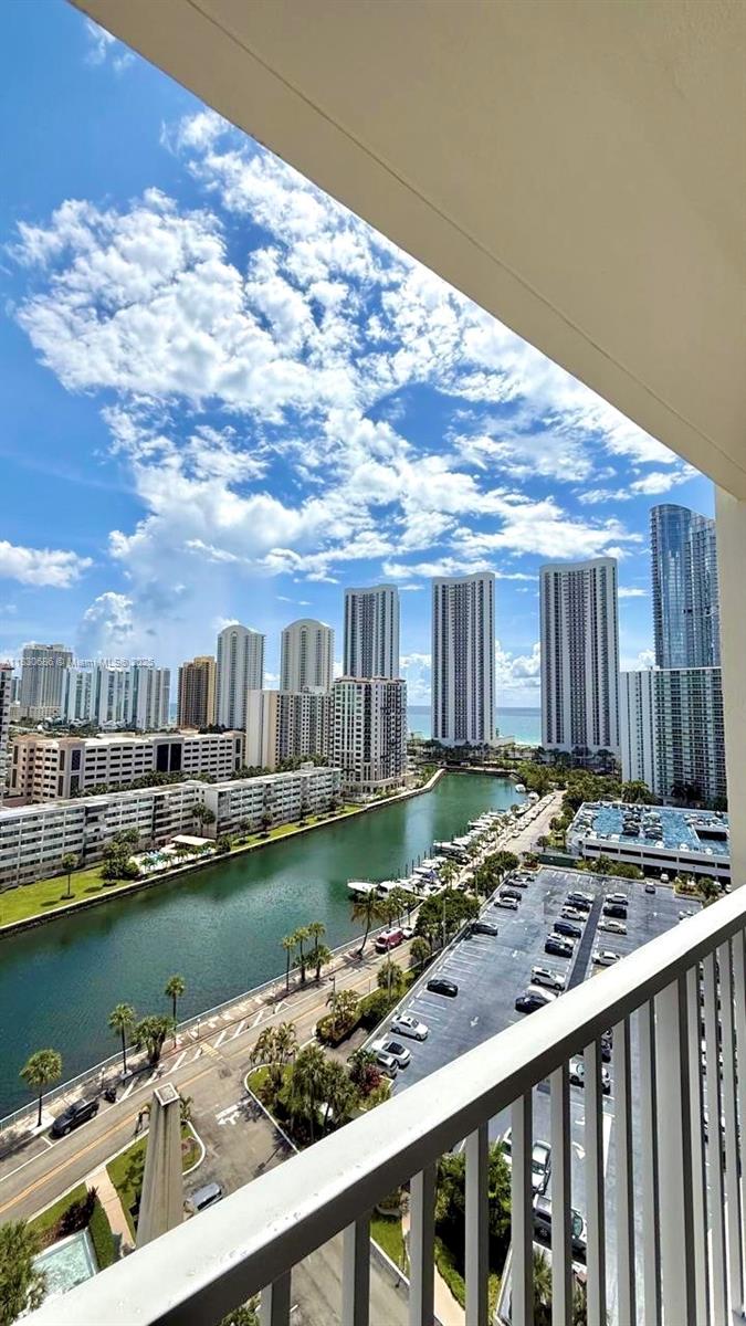 300 Bayview Dr #1603, Sunny Isles Beach, Florida image 13