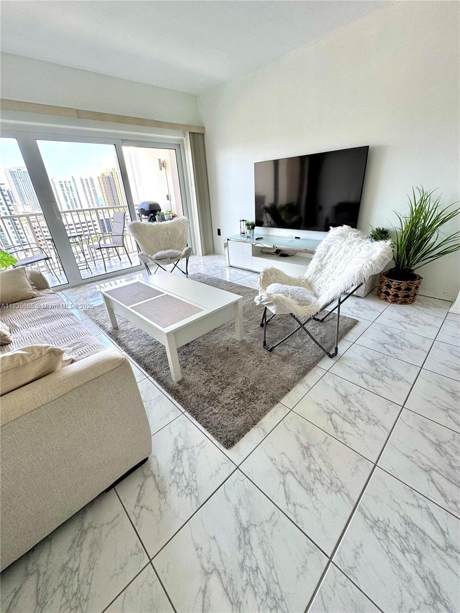 300 Bayview Dr #1603, Sunny Isles Beach, Florida image 8