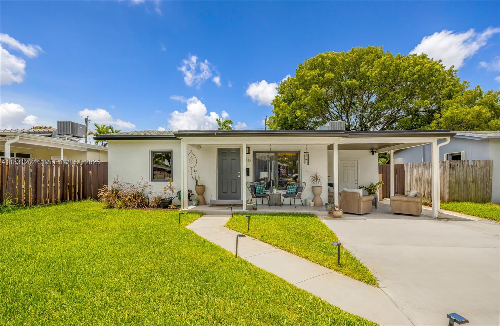 210 NE 51st Ct, Oakland Park, Florida image 2