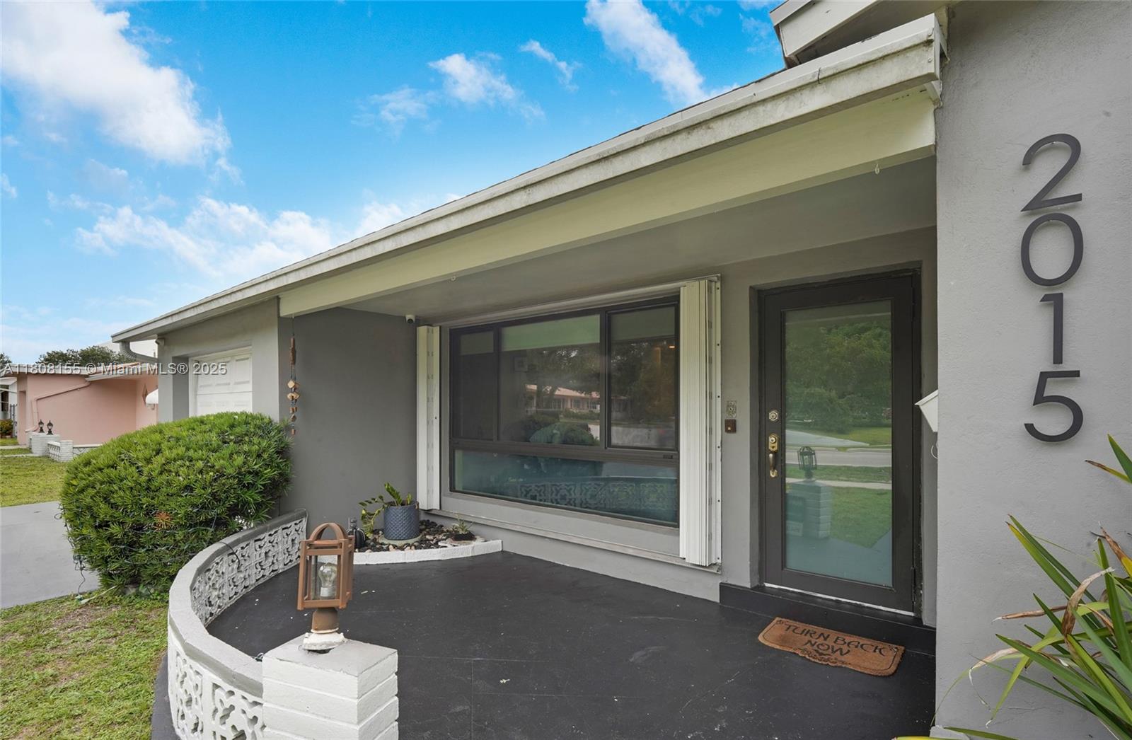 2015 N Park Rd, Hollywood, Florida image 2