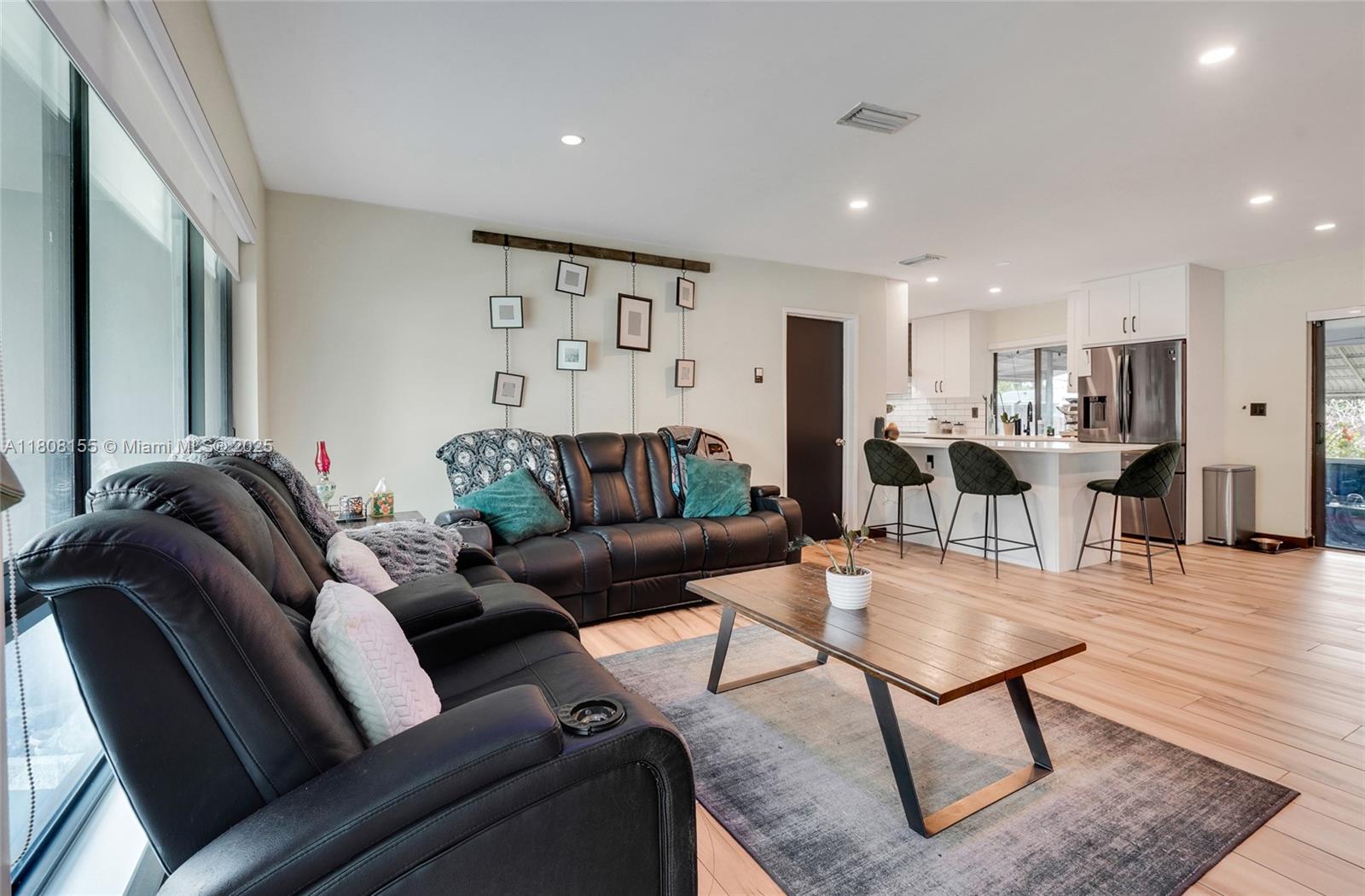 2015 N Park Rd, Hollywood, Florida image 3