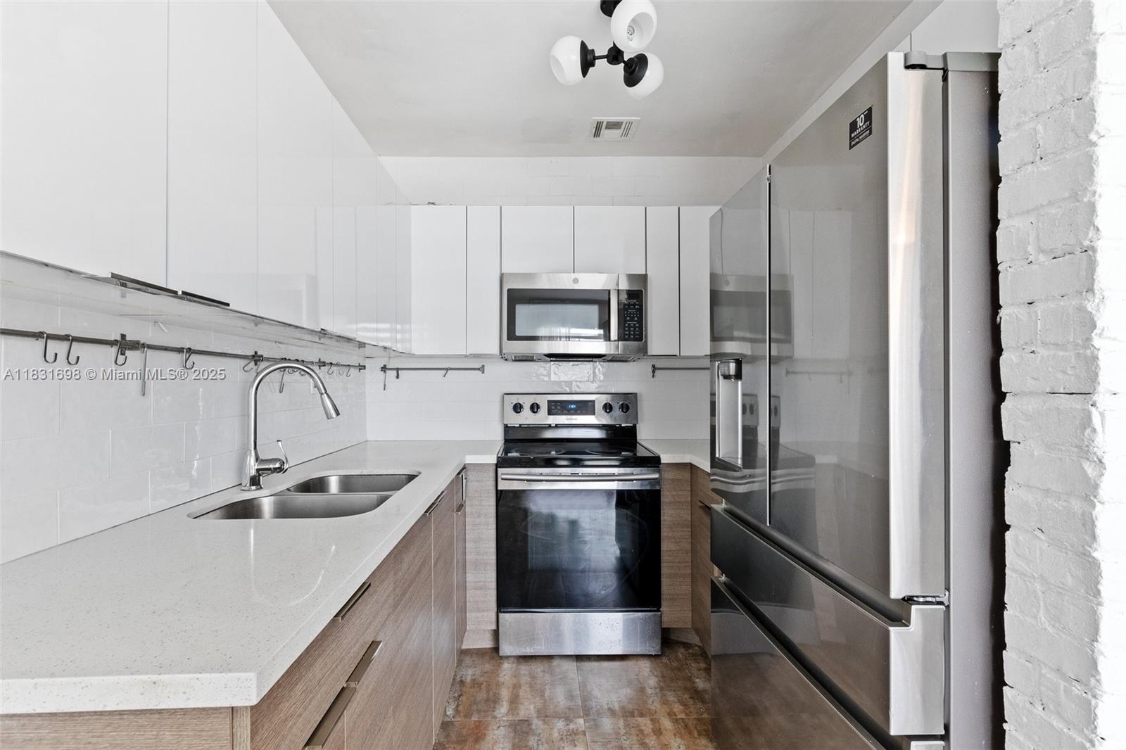 7201 Hayes St, Hollywood, Florida image 9
